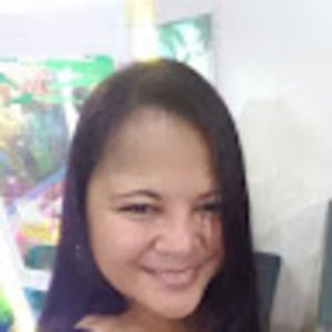 Meet your Posher, Stacy lynn flores